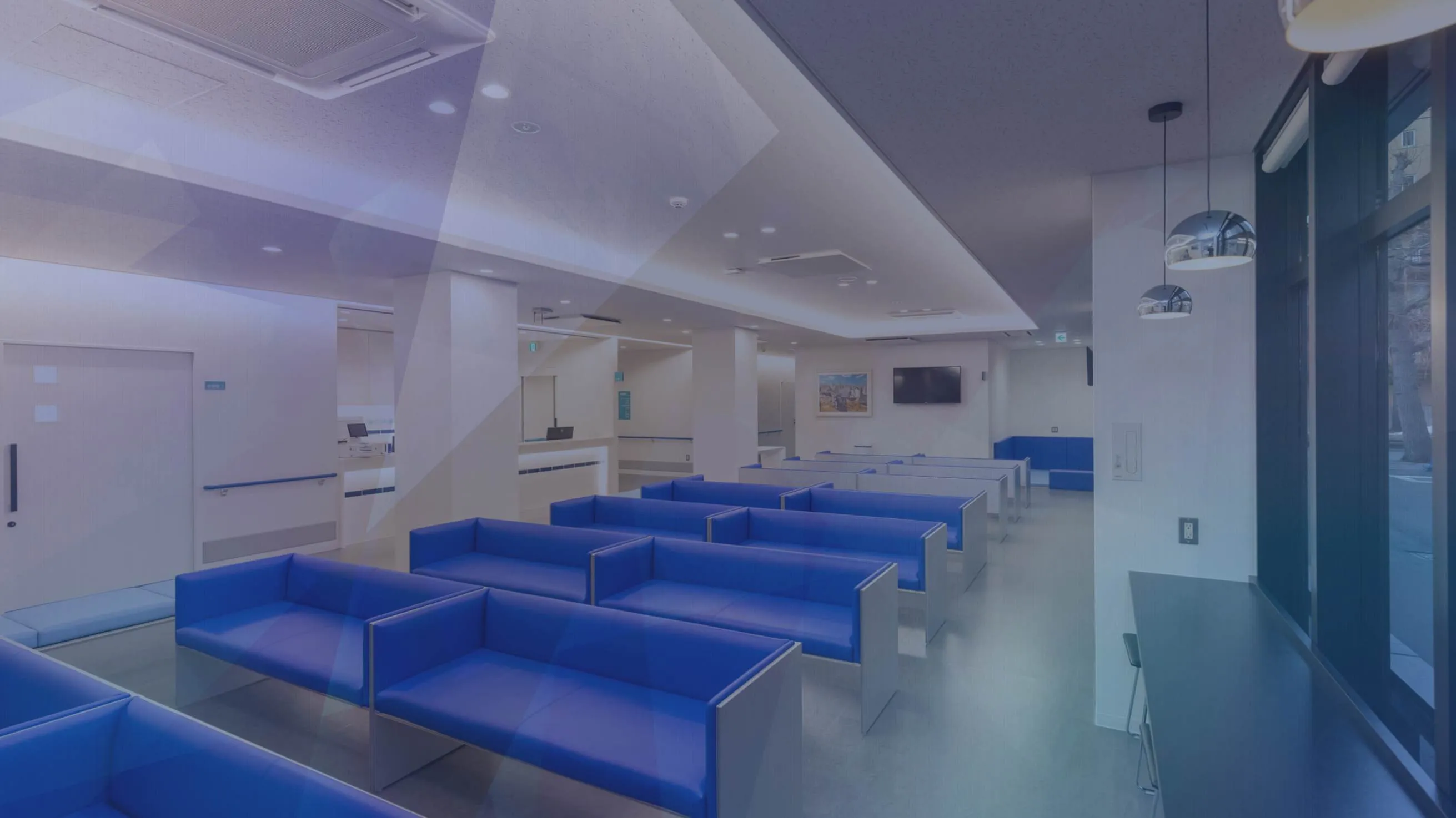 すべての患者さまが痛みなく快適に生活できるようサポートいたします 当院は充実した設備を完備しています -リハビリマシン完備 -MRI完備